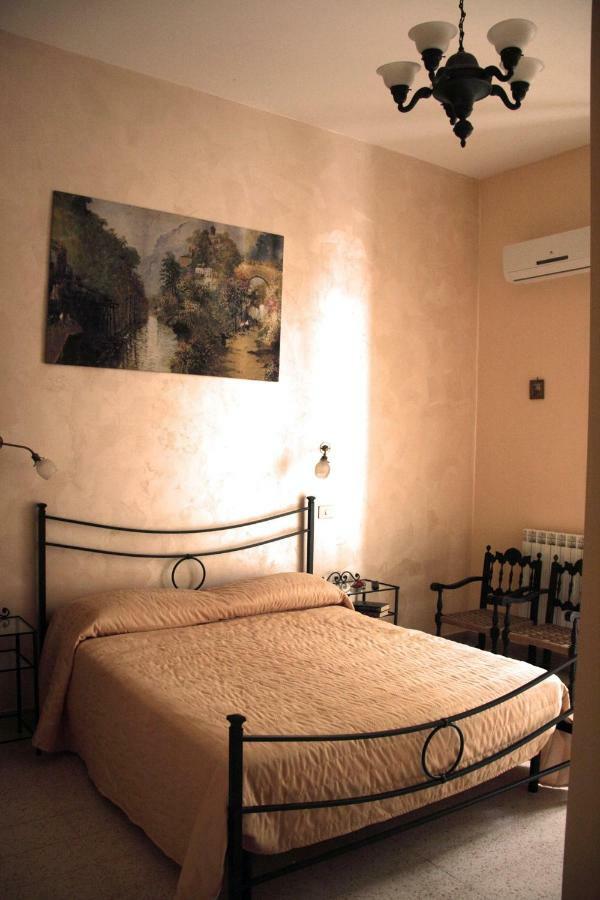 Bed and Breakfast Domus Cicerone Formia Exterior foto