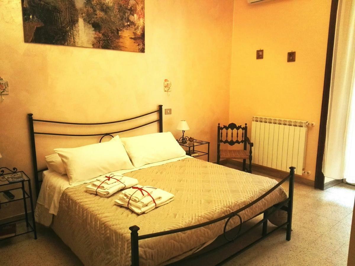 Bed and Breakfast Domus Cicerone Formia Exterior foto